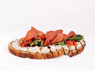 Keçi Peynirli İsli Fume Tartine görseli