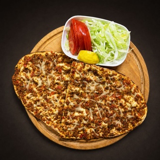 Kaşarlı Lahmacun görseli