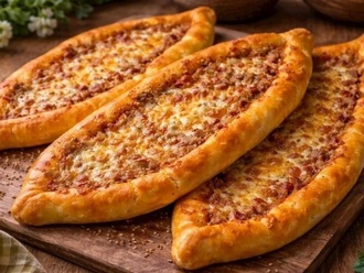 Kıymalı Kaşarlı Pide görseli