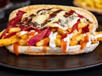 Sosisli Kaşarlı Patso Sandviç görseli