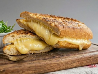 Kaşarlı Tost görseli