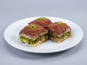 Kahveli Fıstıklı Soğuk Baklava (600 Gr.) görseli