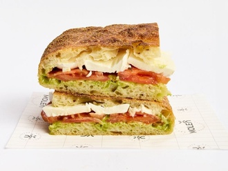Caprese Sandviç görseli