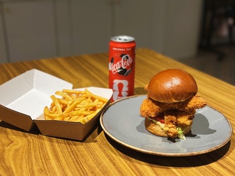 Chicken Burger Menü görseli