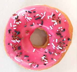 Çilekli Donut görseli