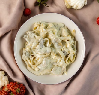 Bozum Cahit'in Tavuk Oyunu (Fettucini Di Manzo Tavuklu) görseli