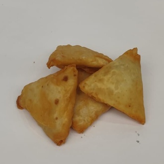 Samosa(üçgen Börek) Sebzeli 4 Adet görseli