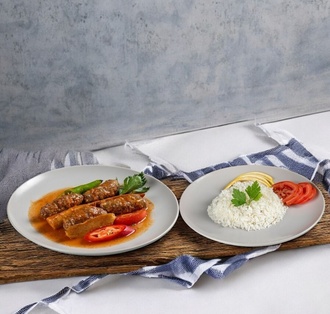 İzmir Köfte & Pirinç Pilavı görseli