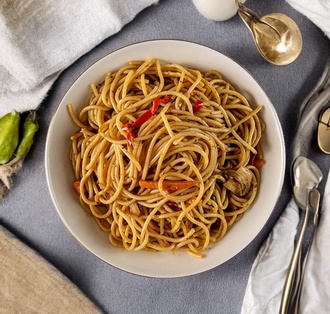 Yeşil Sebzeli Noodle görseli