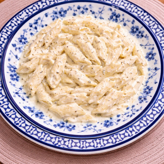 Fesleğenli Kremalı Makarna görseli