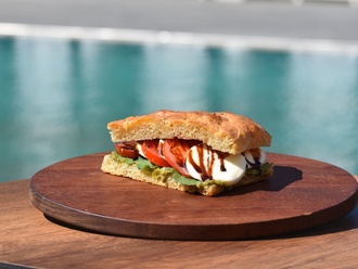 Caprese Sandviç görseli