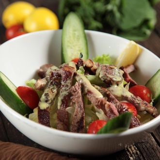 Izgara Etli Salata görseli