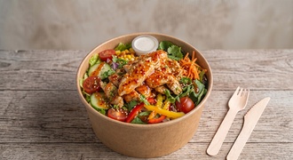 Sweet Chili Soslu Tavuk Salata görseli