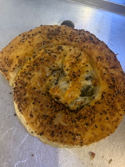 Ispanaklı Peynirli Börek görseli