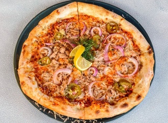 Ton Balıklı Pizza görseli