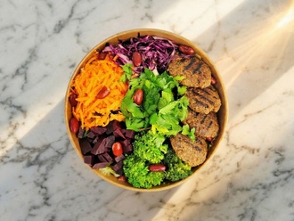 Vegan Köfteli Salata görseli