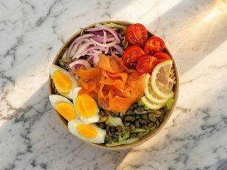 Füme Somonlu Salata görseli