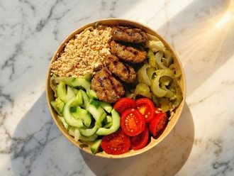 Köfteli Salata görseli