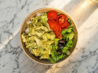 Pesto Tavuklu Bowl görseli