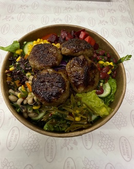 Köfteli Yeşil Salata görseli