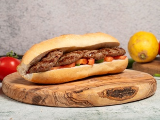 Tam Ekmek Arası Köfte görseli