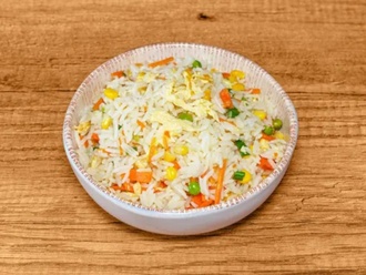 Yumurtalı Sebzeli Pilav görseli