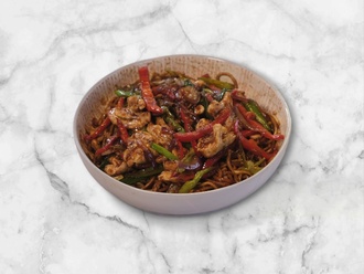 Sebzeli Erişte Üstü Kung Pao Tavuk görseli