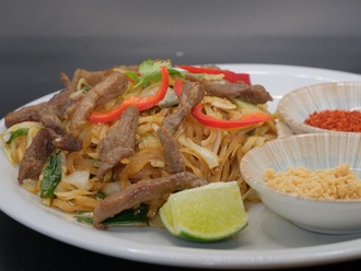 Dana Etli Pad Thai görseli