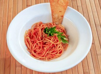 Acılı Tavuk Sote & Salçalı Spaghetti görseli