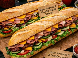 Dana Jambonlu & Cheddar Peynirli Sandwich görseli
