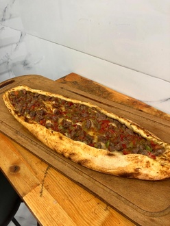 Kuşbaşılı Pide görseli