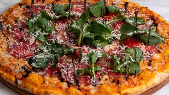 Dana Carpaccio Pizza görseli