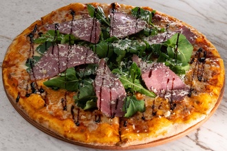 Lüks Şarküteri Pizza görseli