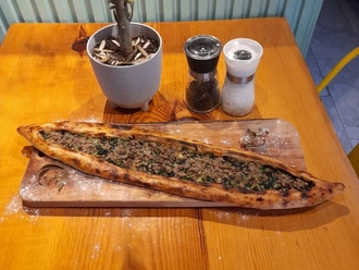Ispanaklı Kavurmalı Kaşarlı Pide (Açık) görseli