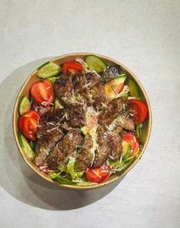Izgara Köfteli Salata görseli