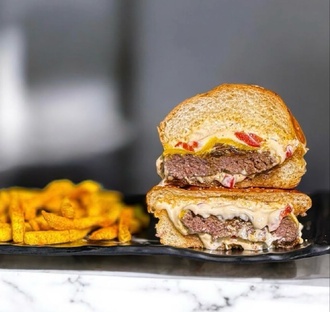 Burger Red (Şef`in Special Burgeri) görseli