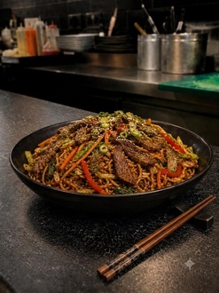 Etli Noodle görseli