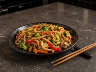 Sebzeli Udon görseli