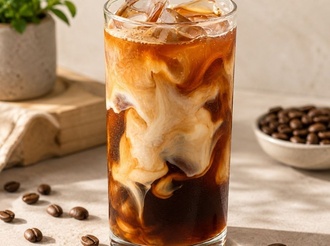 Iced Salted Caramel Latte (M) görseli