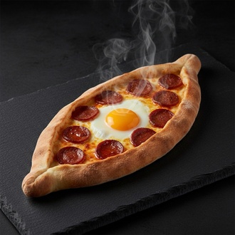 Sucuklu Yumurtalı Pide görseli