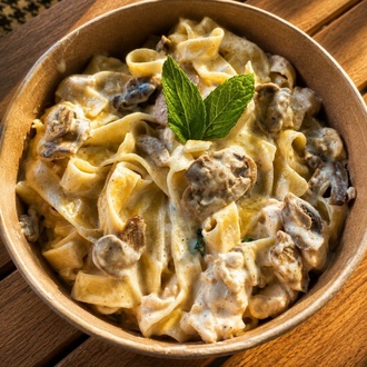 Tavuklu Fettuccine Alfredo görseli