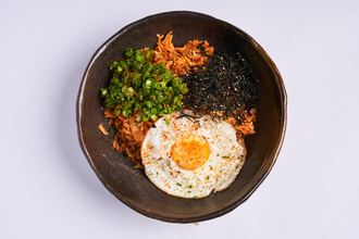 Kimchi Bokkeumbap görseli