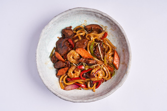 Mongolian Surf & Truf Udon görseli