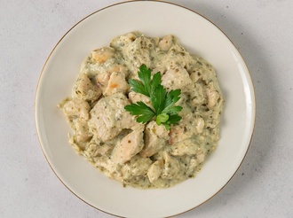 Pesto Soslu Tavuk görseli