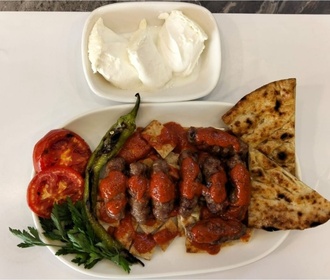 Yoğurtlu Izgara Köfte görseli