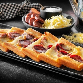 Sucuk Kaşarlı Pide görseli