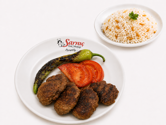 Izgara Köfte Porsiyon Ve Yardımcı Yemek görseli