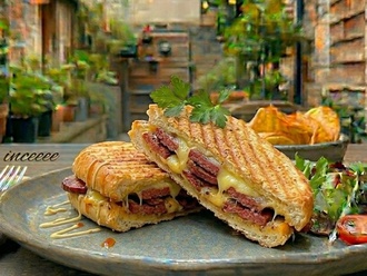 Sucuklu Tost görseli