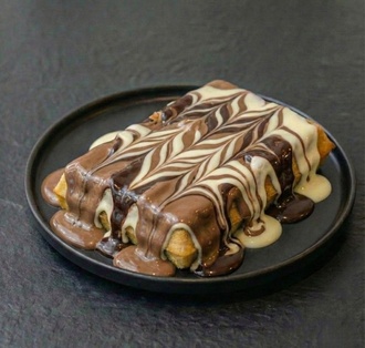 Üç Çikolatalı Waffle görseli