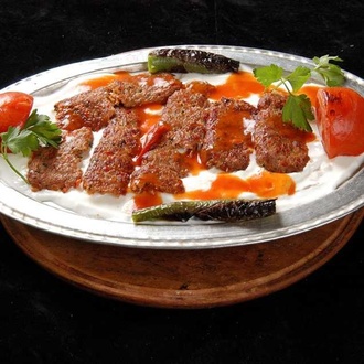 Yoğurtlu Kebap görseli
